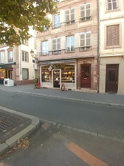 Magasin BIO Au petit local - Scholler 10 Place Broglie Strasbourg / 52 mini